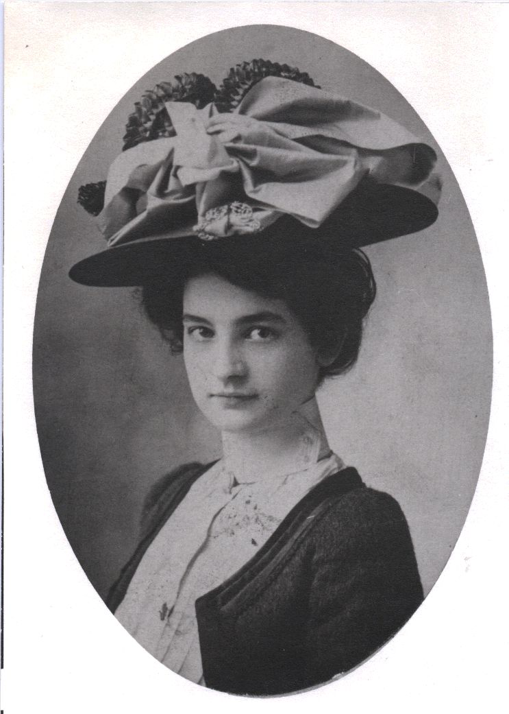 Madge (Shipman) Briggs, 1900