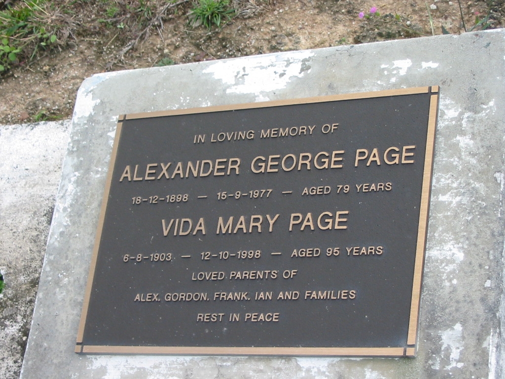 Alexander & Vida (Gordon) Page gravesite