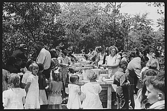 Picnic at Ashwood Plantation, South Carolina, May Day...