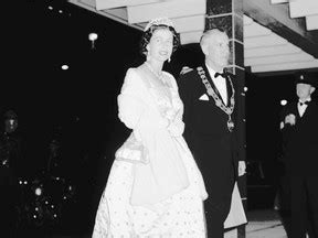 Queen Elizabeth ii & Albert Thomas Alsbury Royal visit to Vancouver BC Canada 15-July-1959 