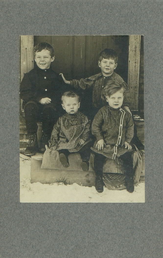 Frank, Helen, & Charles Gordy & Maurice Quinn, 1907