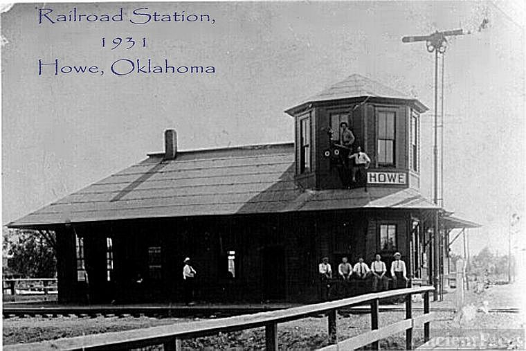 Howe, Oklahoma Railroad station