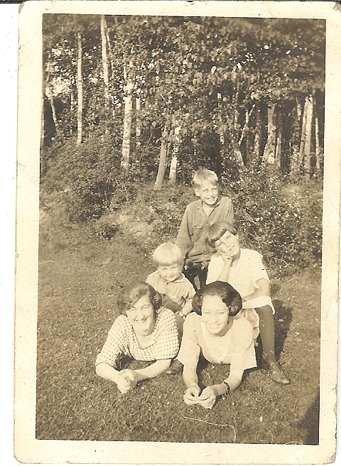 Lou, Ruth, Alice, Kenneth, Curtis unknown