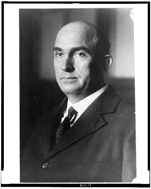 [Carl Hayden, head-and-shoulders portrait, facing left] /...