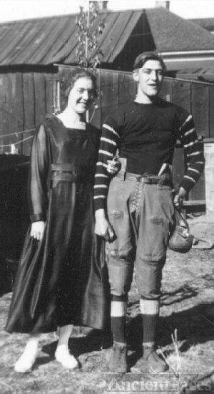 Bunnie Shea & Violet Tresa Lewis, 1917