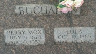Lula and Perry Mox Buchanan gravesite