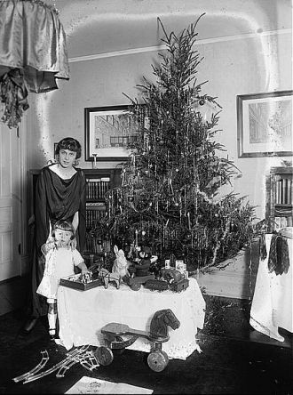 Madam Reisser Christmas tree, [12/29/22]
