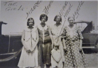 Thelma Irene (Kidd) and female family