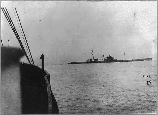 German submarine U-36 seen going round the bows of the...