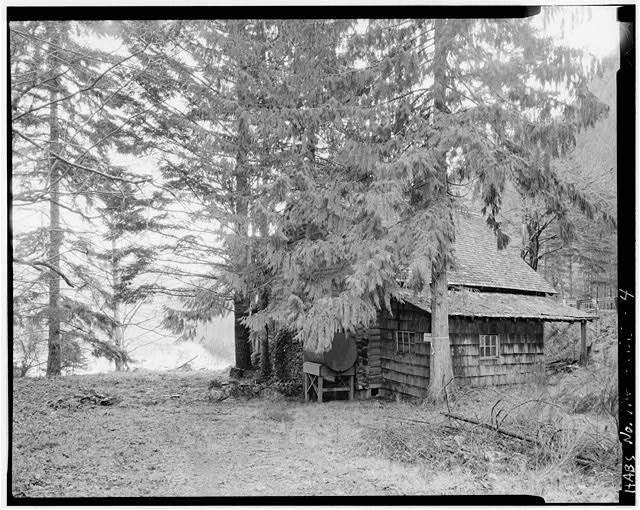 4. EXTERIOR, WEST SOUTH SIDES, SHOWING PROXIMITY TO LAKE...