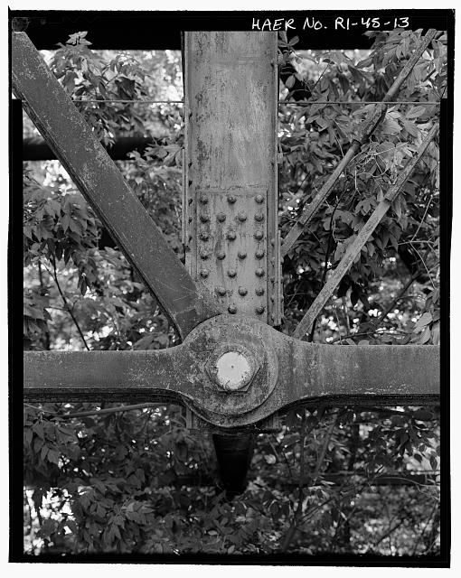 13. Pin connection at lower chord, span 2, view north -...