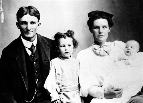 Wm Benjamin Vestal Family 1906