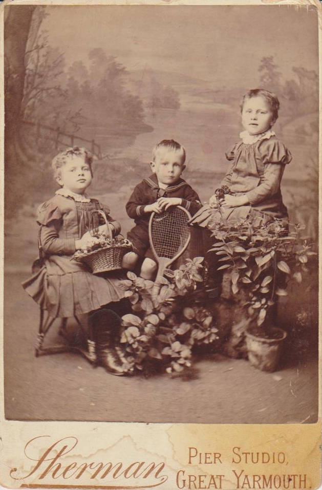 Great Yarmouth, England, Unknown Children