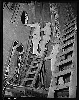 Shipbuilding (Norfolk Navy Yard). This group of four of...