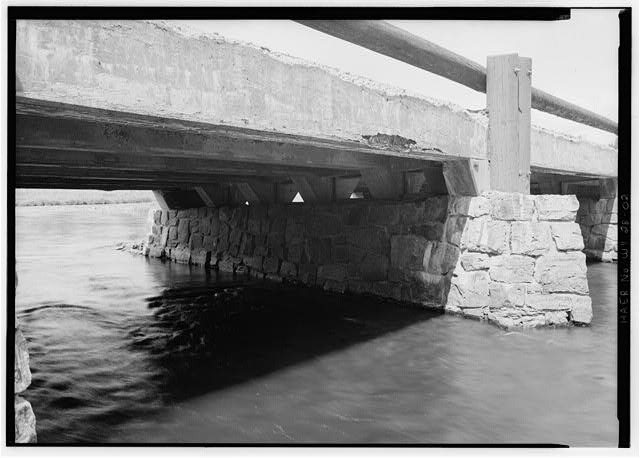 2. BELOW DECK VIEW - Seven Mile Bridge, Spanning Gardner...