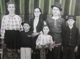 Old country Romanian family 