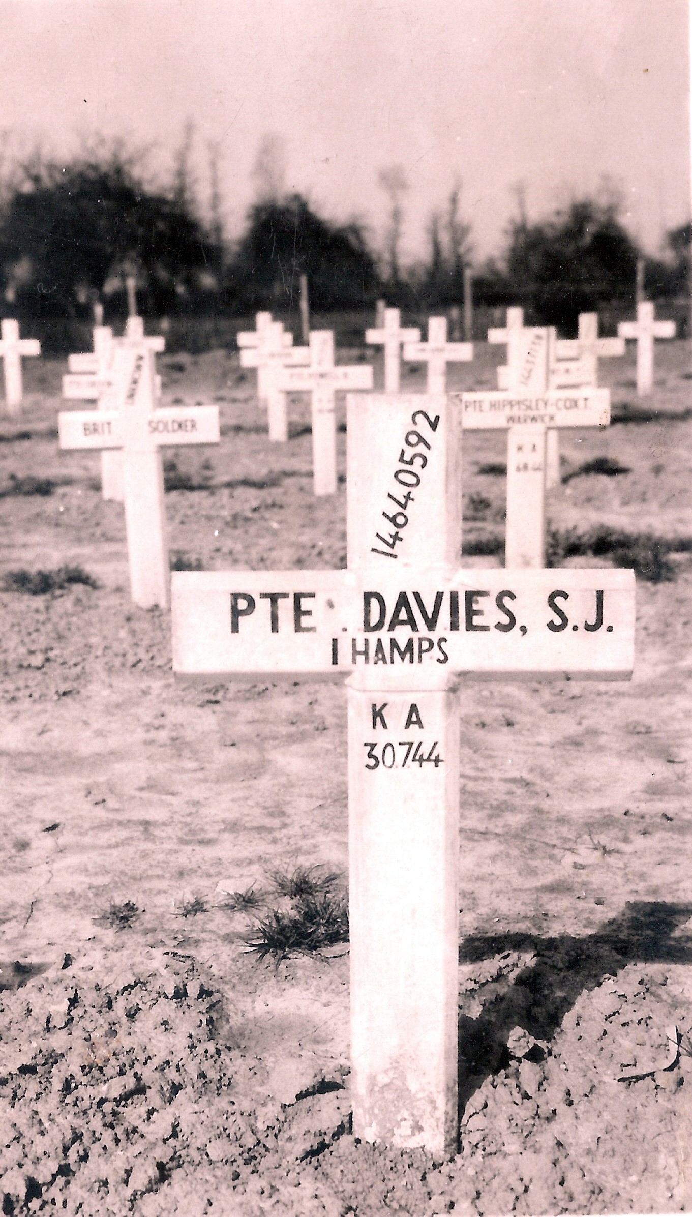 Stanley John Davies gravesite