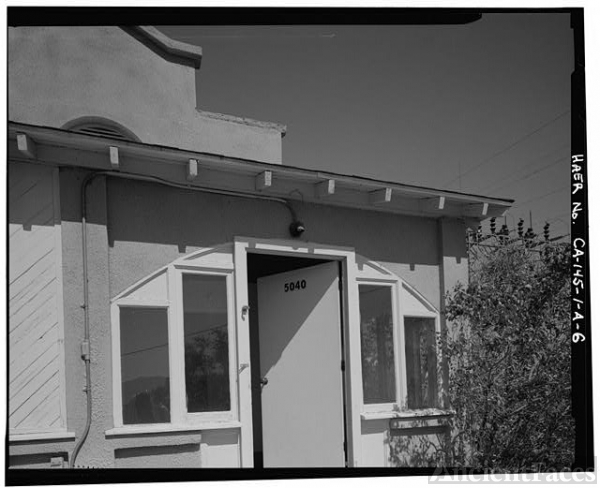 6-detail-of-front-porch-segmental-arches-view-to