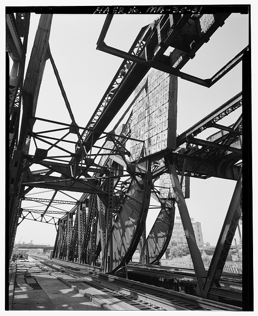 General view of central span showing entire operating...