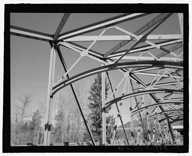 Detail view of trusswork. - Rouge River Bridge, Spanning...
