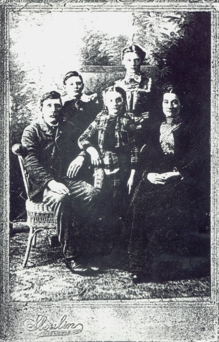 James E. Burns Family photo