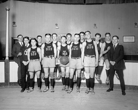 Tech High basketball team