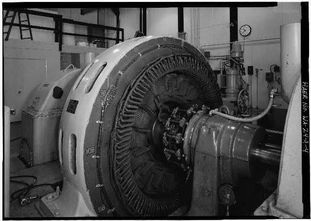 4. DETAIL OF THE WESTINGHOUSE AC GENERATOR AT NEWHALEM...