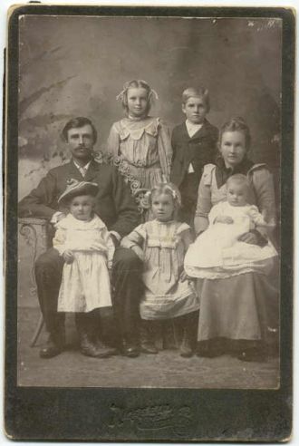 Threewits Family Photo 1901