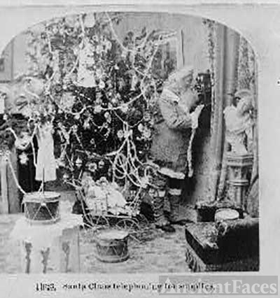 Santa Claus telephoning