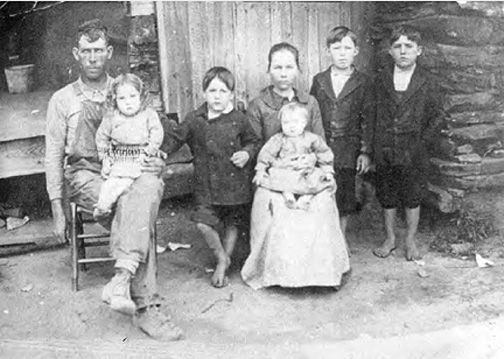 William & Emily Argo Family, 1915