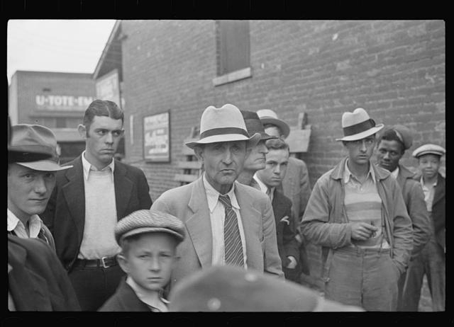 Medicine show, Huntingdon, Tennessee