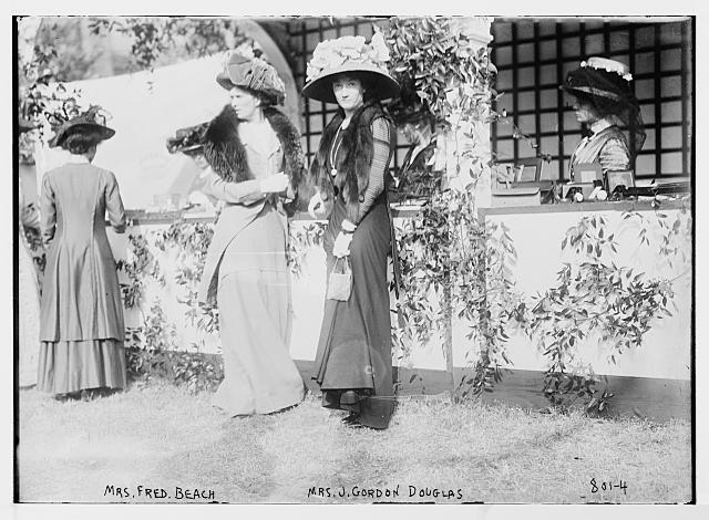 Mrs. J. Gordon Douglas, Mrs. Fred Beach at Hope Farm Fair