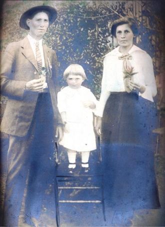 John, Ann, & Leon Raimer, 1918 Texas