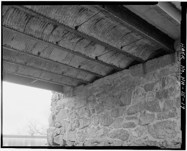17. VIEW OF NORTH ABUTMENT, SHOWING JACK ARCHES, LOOKING...
