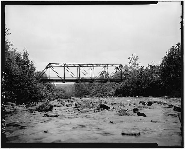 1. VIEW OF NORTH ELEVATION, LOOKING SOUTH - Frost Bridge...