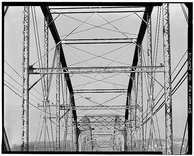 15. VIEW OF SOUTH END SPAN, SHOWING SWAY BRACING FRAME AT...