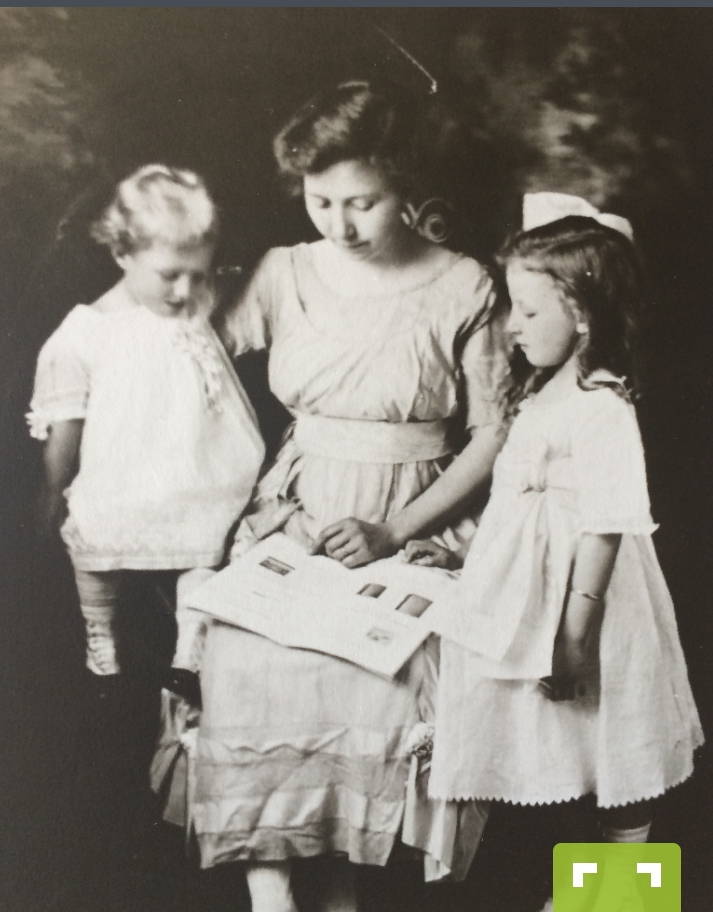 Carolyn, Gladis, and Viola Johnson