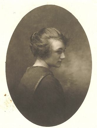 Doris Damon Brown, 1917