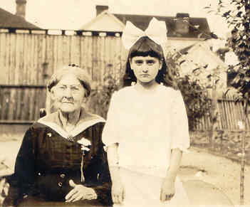 Wilhelmina Snyder Jamison With Grandaughter