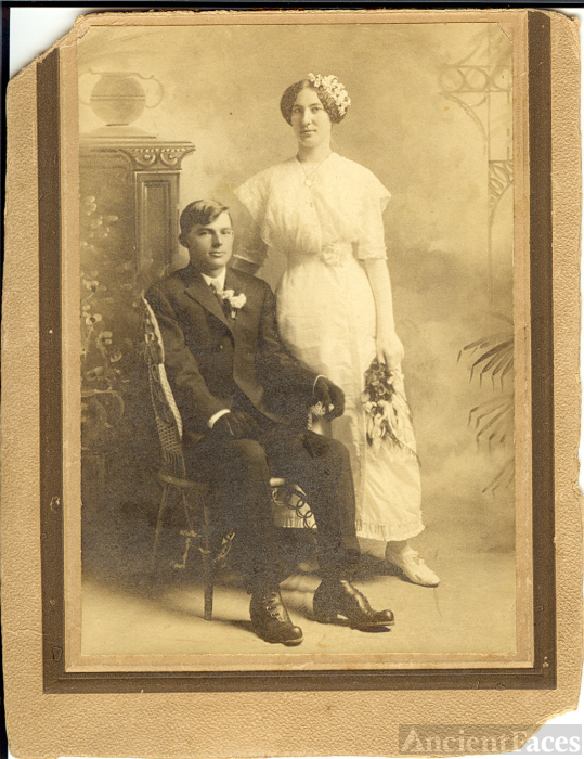 Wedding portrait taken in 1913, Hazen, Prairie County, AR, USA