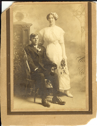 Wedding portrait taken in 1913, Hazen, Prairie County, AR, USA