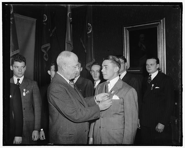 Receives Pershing medal. Washington, D.C., Feb. 16....