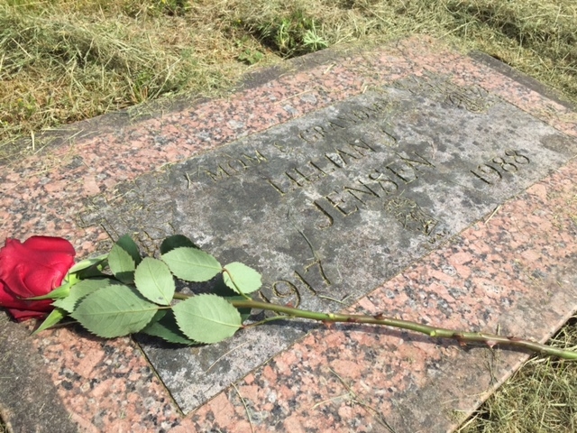Lillian J Jensen's headstone 