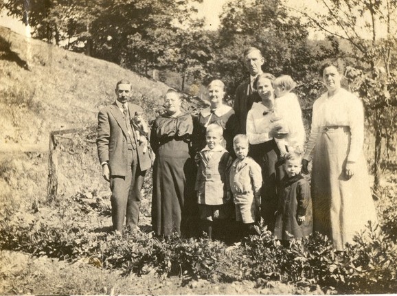 Cunningham family 1917