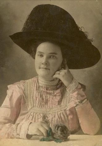 Anna Cobb, Missouri 1903