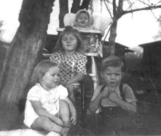 Troy & Velma Allmon's children - 1946