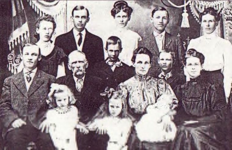 Al and Nellie Shafer Family, SD 1908