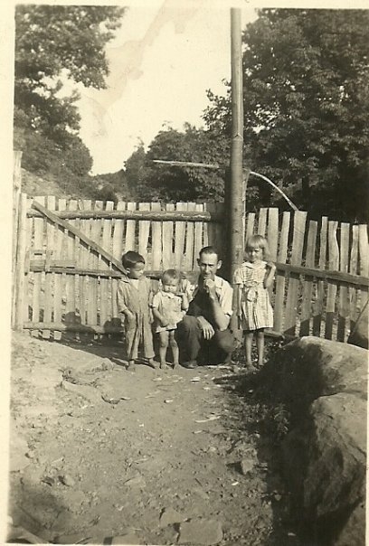 Raymond Murr Family, Kentucky 1940's