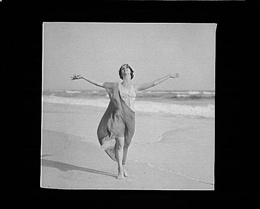 Anna Duncan dancing