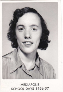 Yuvonne Sybia Barngrover Hicks